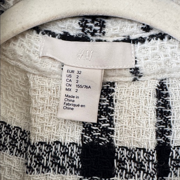 H&M Oversized Lightweight Plaid Button-Up Shirt Jacket -Shacket  - Size 2/Small - Picture 7 of 8